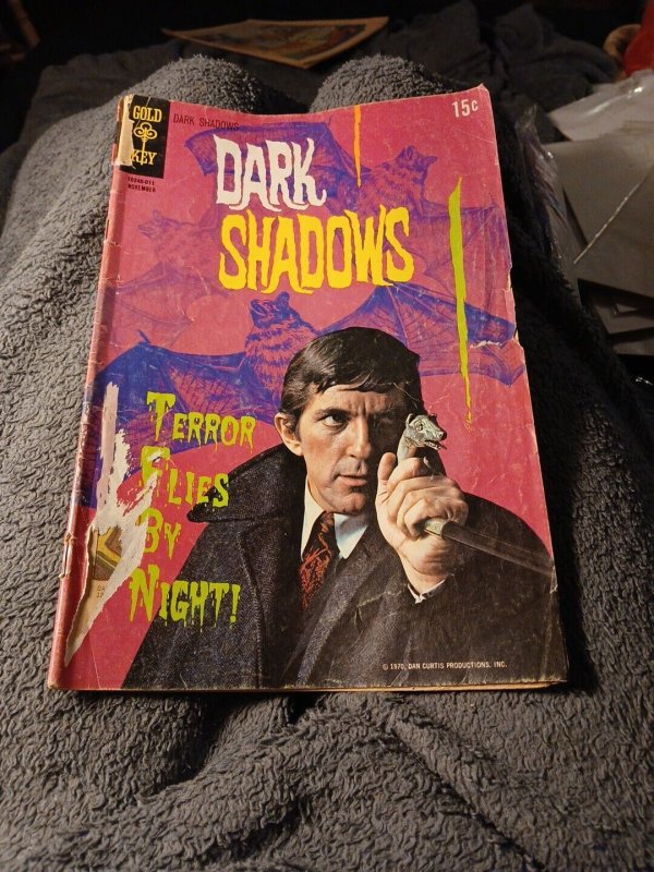 (1970) Dark Shadows #7: BRONZE AGE! LAST PHOTO COVER Tv Show Comic Book Gold Key