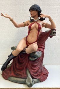 Vampirella Dodson Statue Sideshow Collectibles