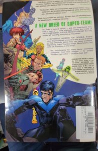 Outsiders: Looking For Trouble #1 (2004)