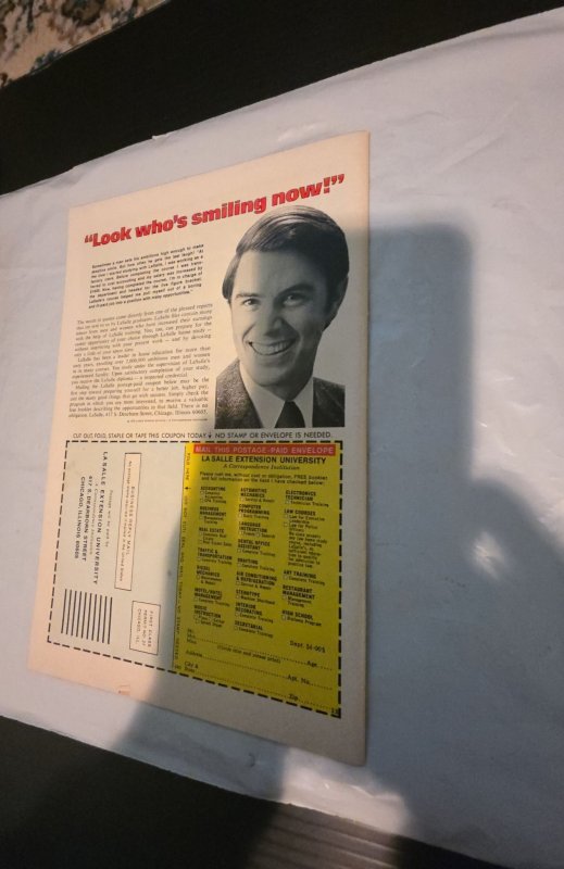 Captain Marvel #33 (1974)thanos vs capt marvelstarlin/Janson small chip B- cover