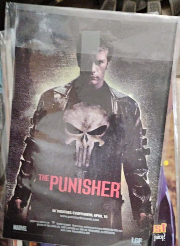 ELEKTRA #  35  2004  marvel KNIGHTS  disney daredevil    MATURE