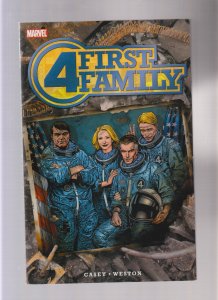 FANTASTIC FOUR: FIRST FAMILY - TRADE PAPERBACK (7.5/8.0) 2006