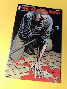 2016 The Walking Dead 153 Negan kills someone NM
