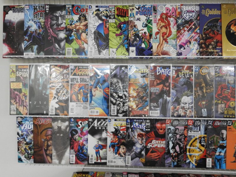 Huge Lot 180+ Comics W/ X-Men, Spider-Man, Hellboy+ Avg VF Condition!