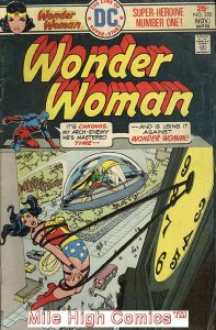 WONDER WOMAN  (1942 Series)  (DC) #220 Very Good Comics Book