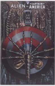 (2025) ALIEN vs CAPTAIN AMERICA #1 DAN PANOSIAN FOIL VARIANT COVER