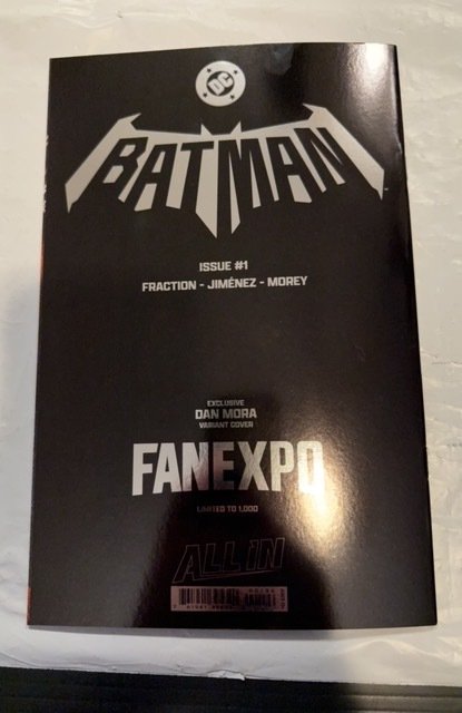 Batman #1 (2025) Dan Mora exclusive varianr /1000