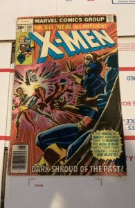 The X-Men #106 (1977)Dark shroud of the past - cover corner creases