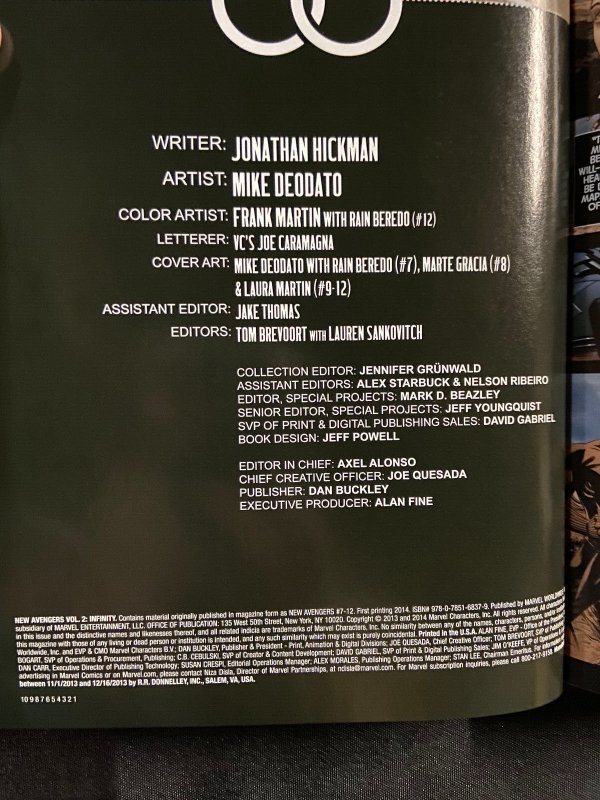 THE NEW AVENGERS VOL. 2 INFINITY HARDCOVER VF/NM