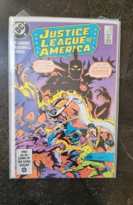 Justice League of America #252 (1986)