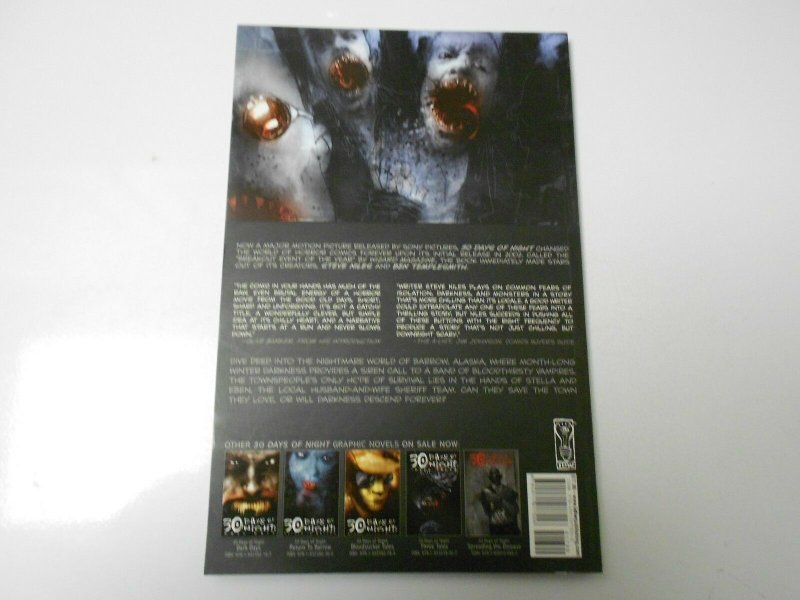 30 DAYS OF NIGHT Graphic Novel IDW Steve Niles Ben Templesmith HORROR MOVIE NM
