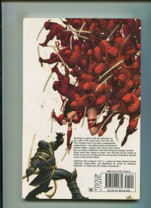 NEW AVENGERS VOL. 6 TPB (8.0) REVOLUTIONS, SOFTCOVER!! 2007