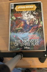 Lot of 16 Comics (See Description) Star Wars, Stranger Things Six