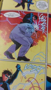 Nightwing 96 vs Blockbuster Redondo Batgirl NM