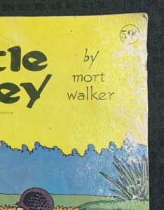 1972 BEETLE BAILEY Giant Comic Album by Mort Walker GD+ 2.5 Uncolored