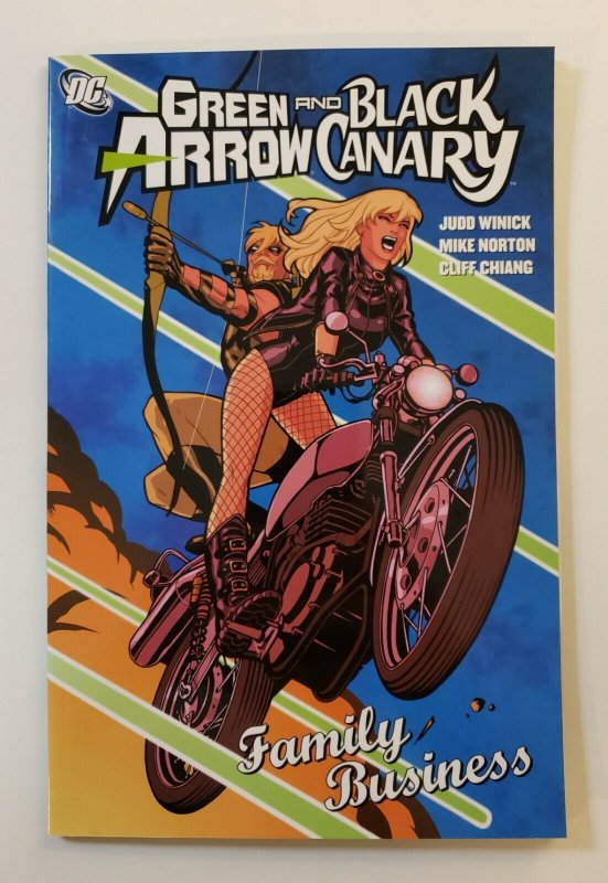 GREEN ARROW AND BLACK CANARY FAMILY BUSINESS TPB SOFT COVER FIRST PRINT