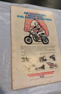 Ms. Marvel #1 (1977)original ongoing app of miss marvel foxxing/spotting