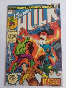 Incredible Hulk #166 - 1st App Zzzak - 1973 - (-VF)