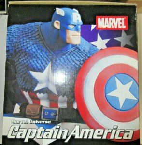 Captain America Marvel Universe Art Asylum Bust Diamond Select Toys #605/4000