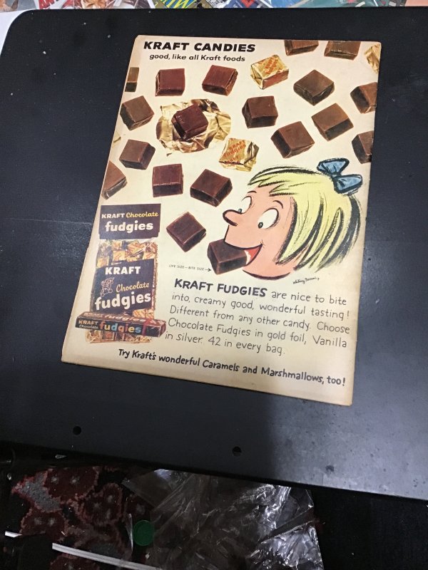 Z Walt Disney's Comics & Stories #223 (1959) Kite flying by Barks! VG-