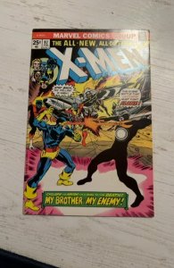 The X-Men #97 (1976)brother vs brother - small spin split lower chip out