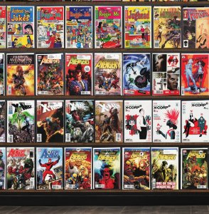 Huge Lot 160+ Comics with New Avengers, Legion Of Super Heroes, Exiles & More!