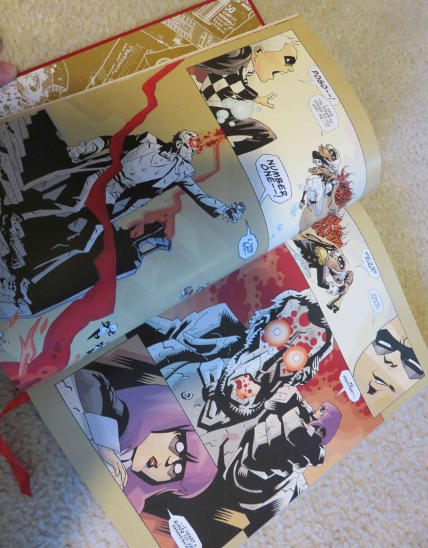 Umbrella Academy - Dallas HB Slipcover Edition (Dark Horse, 2009)