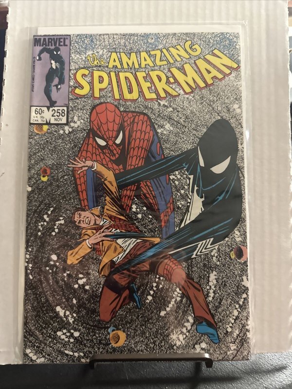 AMAZING SPIDER-MAN #258 VF/NM | Costume Revealed as an Alien Symbiote MARVEL 