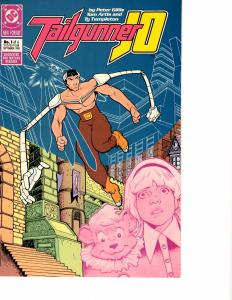 Lot Of 2 DC Comic Book Christmas With Super-Heroes #1 and Tailgunner Jo #1 AH12