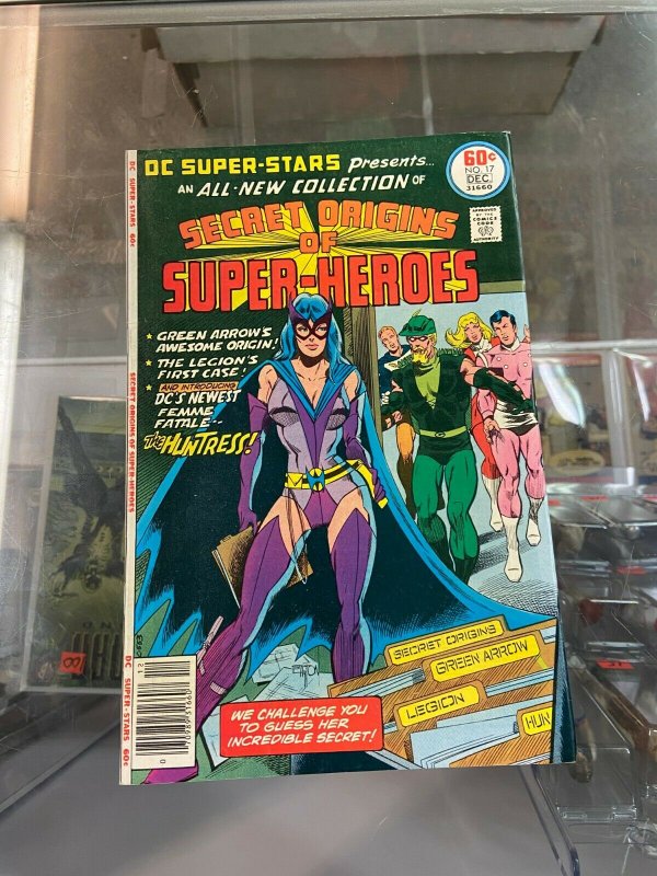 DC Super Stars 17 VF-/VF 1st Appearance of The Huntress