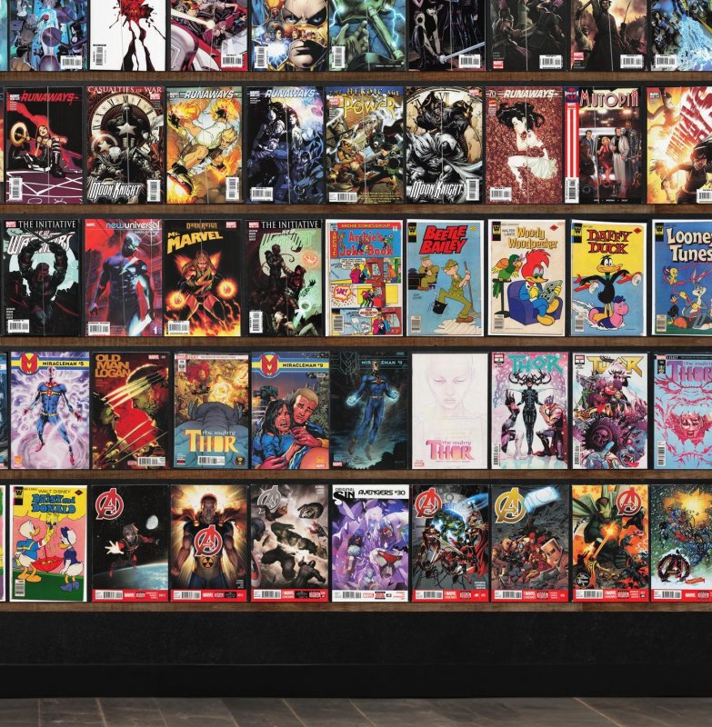 Huge Lot 250+ Comics with Runaways, New Warriors, Squadron Supreme & More!