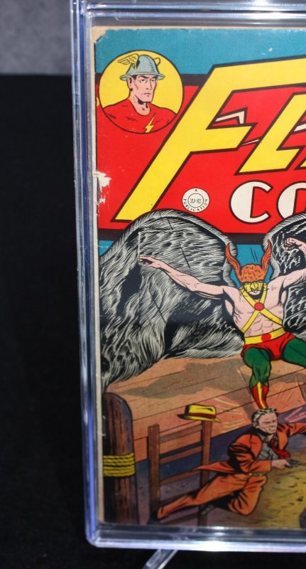 Flash Comics #15 CGC (6.0) Sheldon Moldoff Art - 1941