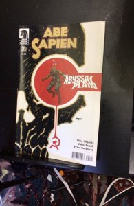 Abe Sapien: The Abyssal Plain #2 (2010) Hellboy Mike Mignola! High-grade! NM-