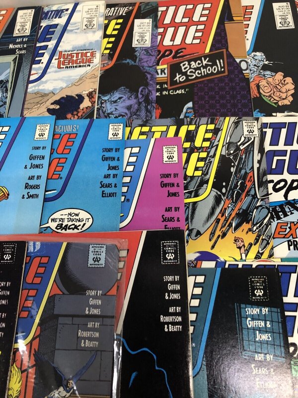 Justice League Europe (1993) Consequential Set # 1-68 + Annual 1-4 • DC Comics