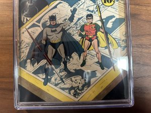 Batman #10 CGC 3.5 Catwoman appears in new costume Golden Age DC Comics 1942