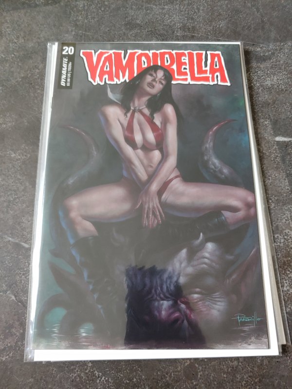 Vampirella #20  LUCIO PARRILLO VARIANT