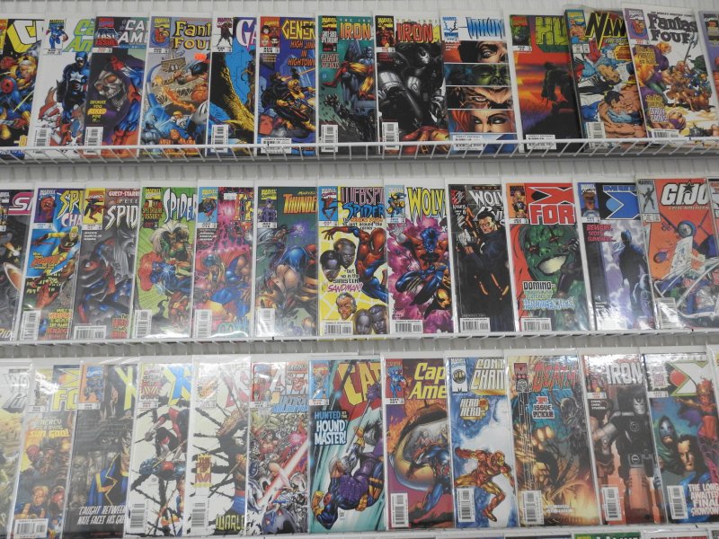 Huge Lot 120+ Comics W/ Hulk, Avengers, GI Joe+ Avg VF+ Condition