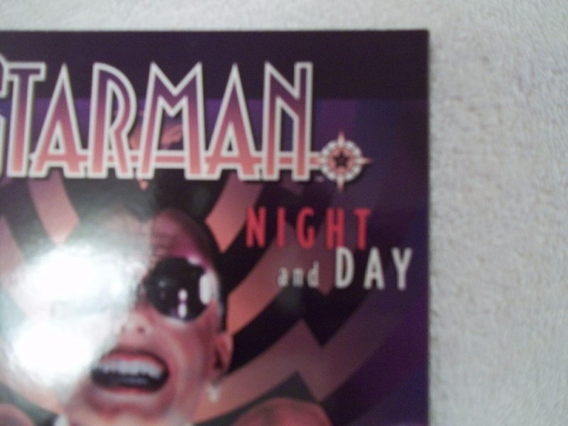 Starman volume 2: Night and Day Written by James Robinson