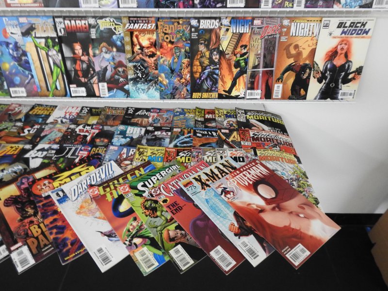 Huge Lot 200+ Comics W/ Hulk, Deadpool, X-Men, Punisher+ Avg Fine/VF Condition!!
