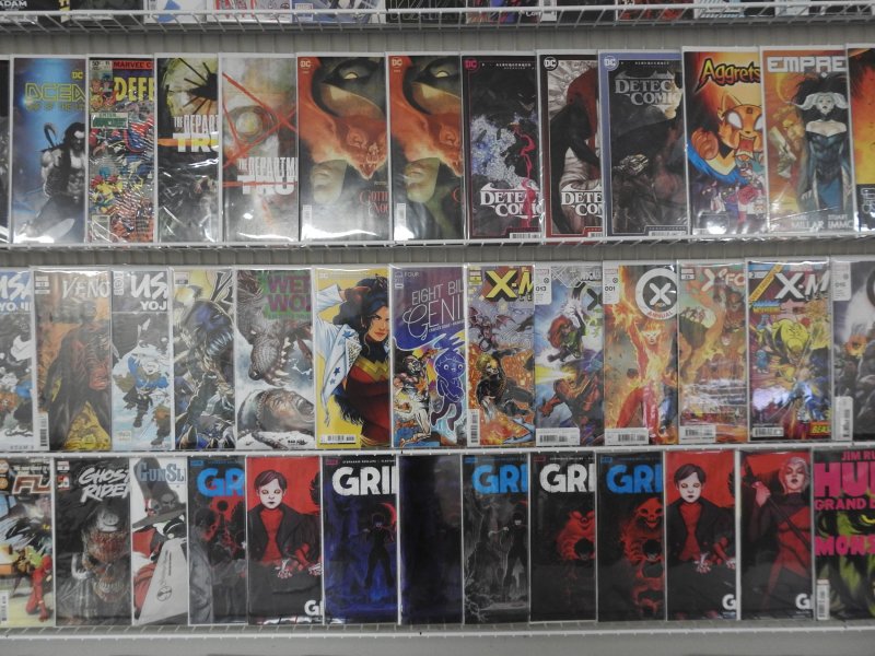 Huge Lot 130+ Comics W/ Batman, Hulk, Avengers, +More! Avg VF+ Condition!