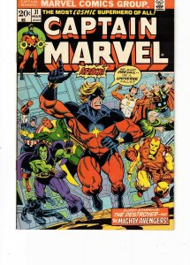 Captain Marvel #31 1974 PRICE DROP $95.00 Thanos vs Avengers Panther! NM- OREGON