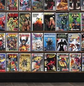 Huge Lot 150+ Comics with The Flash, The Flash Annual & More!