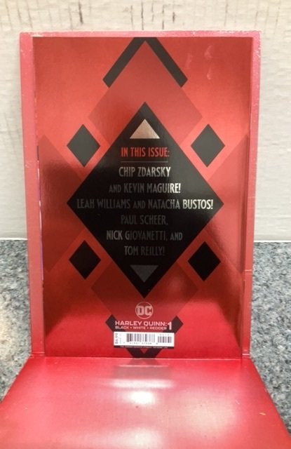 Harley Quinn: Black + White + Redder #1 (2023) foi coverl