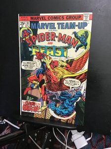 Marvel Team-Up #38  (1975) Spider-Man, Beast vs The Griffin! VF/NM X-Men key