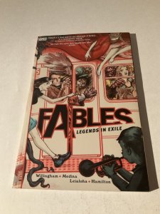 Fable vol 1 Legends in Exile TPB Softcover Nm Near Mint Vertigo