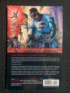 2015 EARTH 2 v.1 World's End TPB SC VF 8.0 1st DC Comic