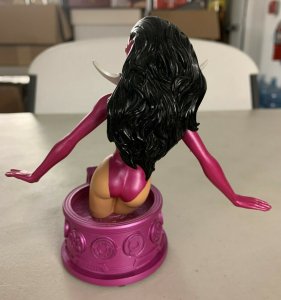 Blackest Night Violet Lantern Star Sapphire Bust  