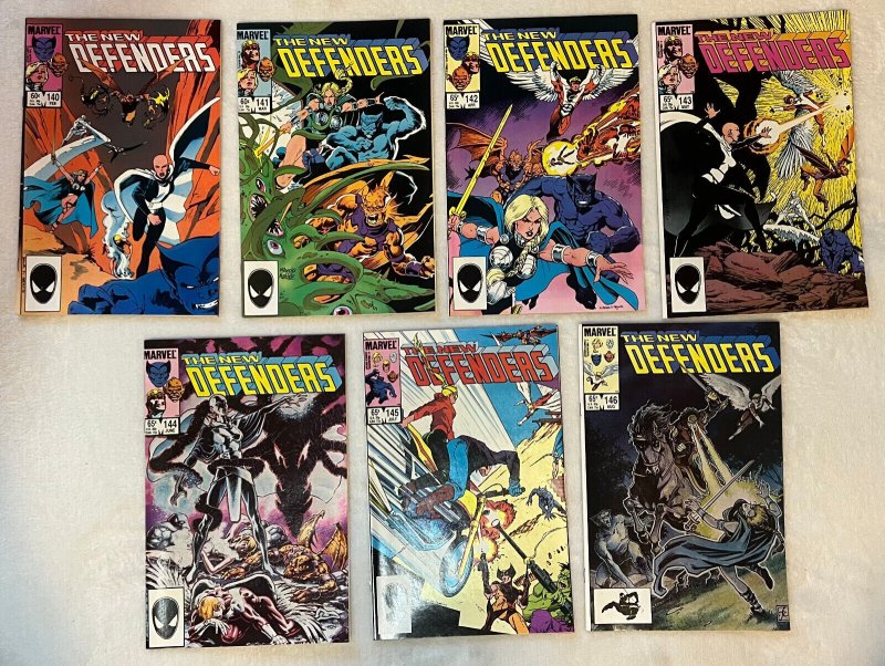 Defenders LOT #140-146 - Mark Badger, Kevin Nowlan Cover Art. (8.0/8.5) 1984/85