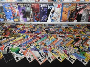 Huge Lot 200+ Comics W/ Spider-Man, Avengers, X-Men+ Avg Fine Condition!!