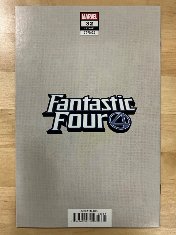 Fantastic Four #32 Momoko Virgin Cover (2021)